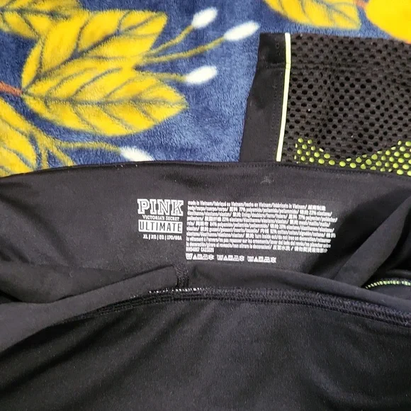 Pink leggings - Picture 2 of 2